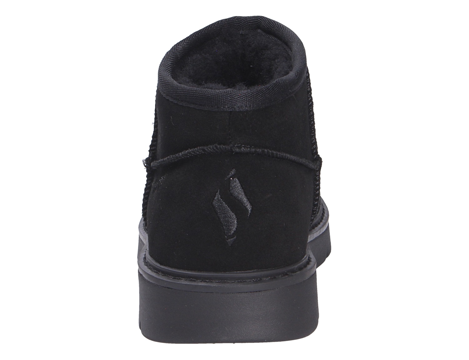 Rückansicht der schwarzen Skechers Keepsakes Cozy Winterstiefelette mit warmem Innenfutter und flacher Sohle