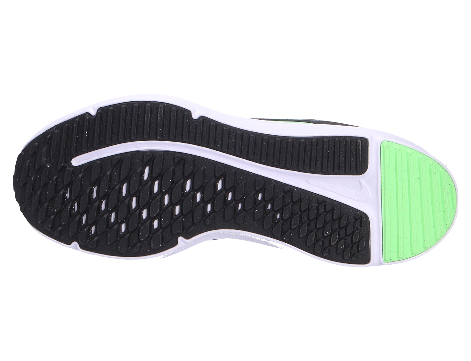 Ansicht der Unterseite des Nike Cosmic Runner für Kinder mit schwarzer profilierter Laufsohle, weißer Zwischensohle und grünem Fersenbereich für aktiven Komfort.