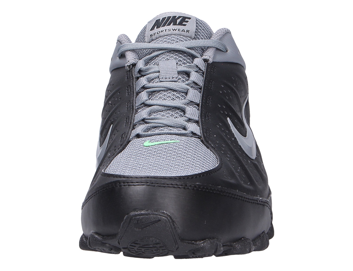Frontalansicht des Nike Reax 8 NSW Sneakers in Schwarz-Grau mit sportlichem Design, Schnürung und bequemem Alltagskomfort.
