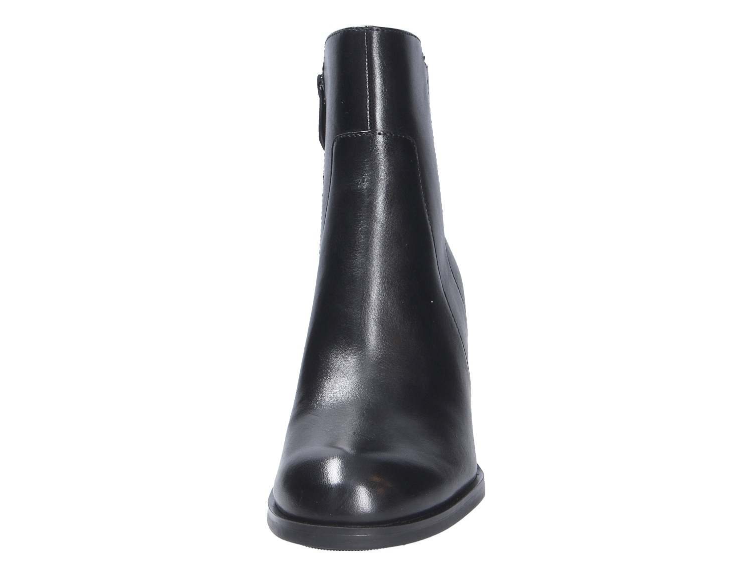 Tamaris Damen Stiefel von Tamaris in Schwarz, elegante Frontansicht eines schlichten knöchelhohen Stiefels mit glattem Obermaterial