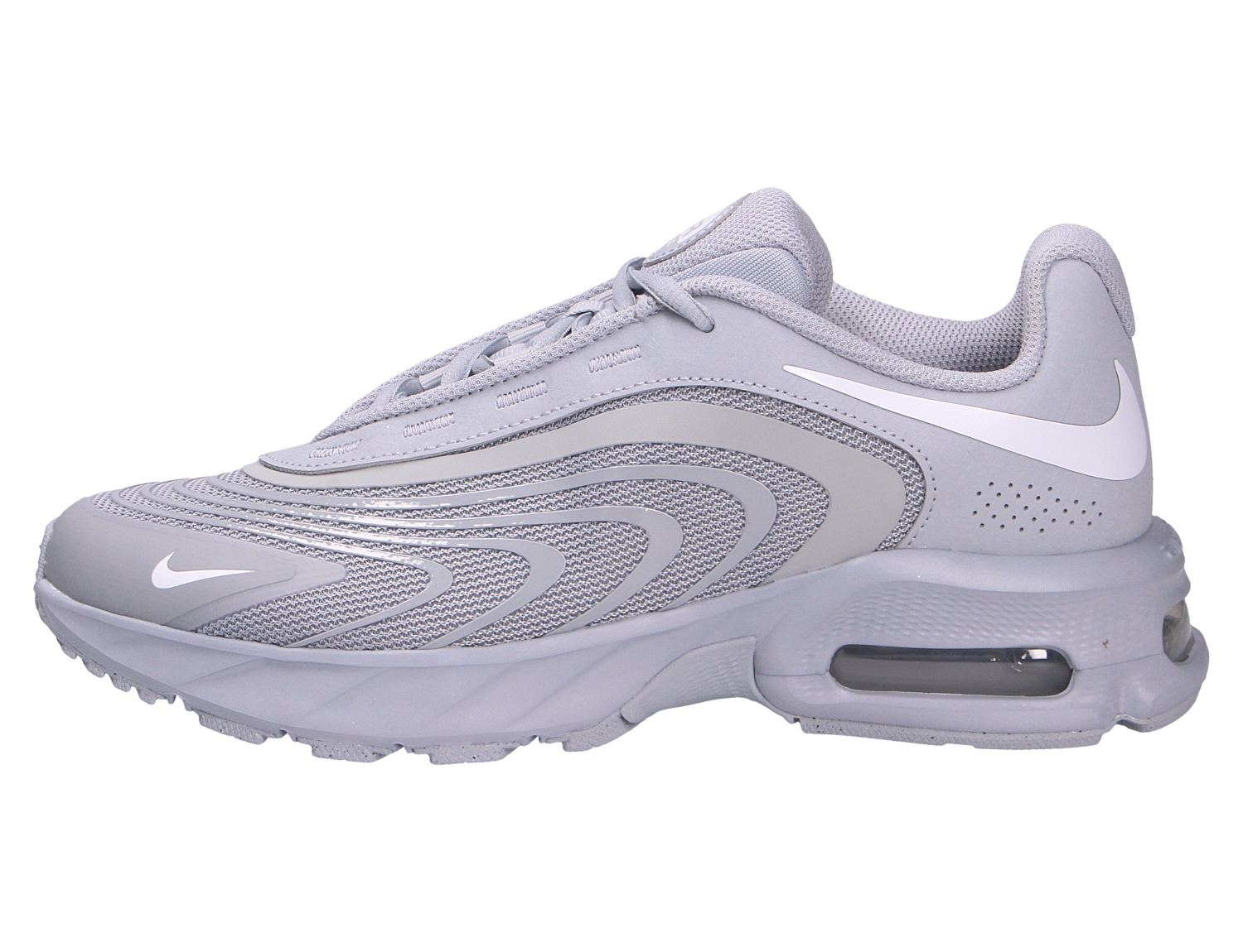 Nike AIR Max Fire in Grau als sportlicher Sneaker mit textilem Obermaterial und sichtbarer Air-Max-Dämpfung in der Seitenansicht