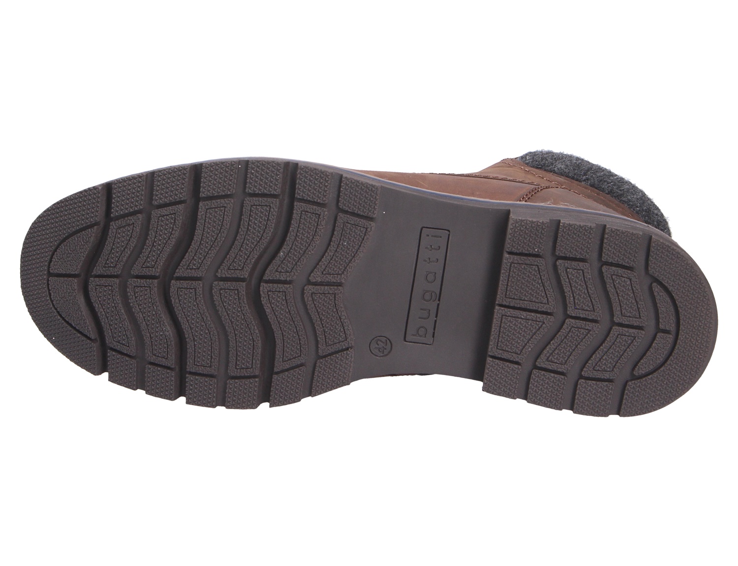 Unteransicht der braunen bugatti Herren Stiefel mit profilierter, rutschfester Laufsohle und robustem Sohlenprofil
